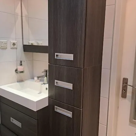 Casa de Férias Charmante Woning Omheinde Tuin, Dichtbij Strandje Vp023 *
