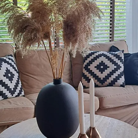 Charmante Woning Omheinde Tuin, Dichtbij Strandje Vp023 Feriehus Herkingen