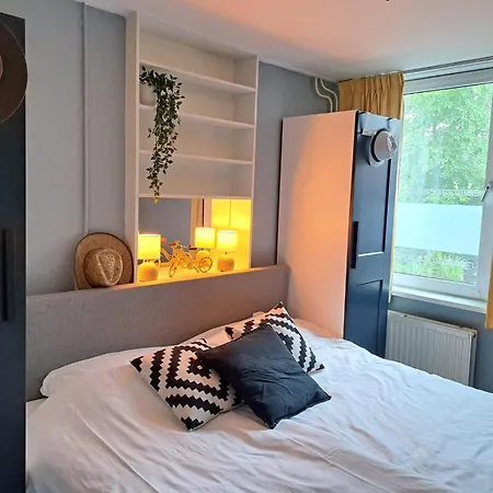 Casa de Férias Charmante Woning Omheinde Tuin, Dichtbij Strandje Vp023